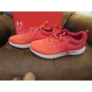 NWT Mens Under Armour Tennis Shoes, 10